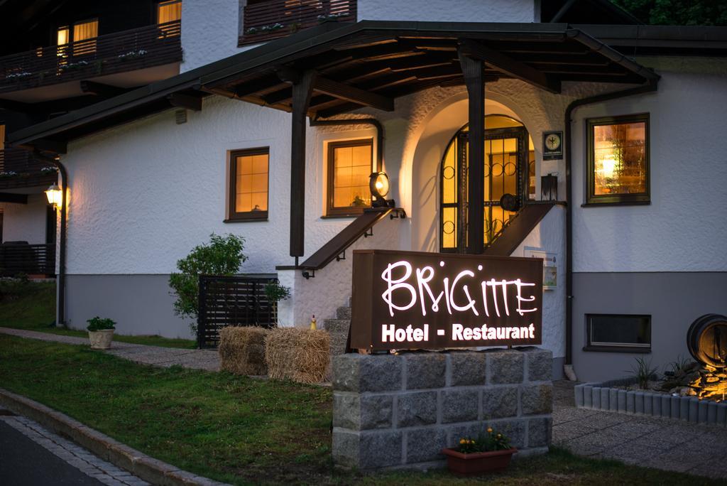 Hotel Restaurant Brigitte Warmensteinach Bagian luar foto